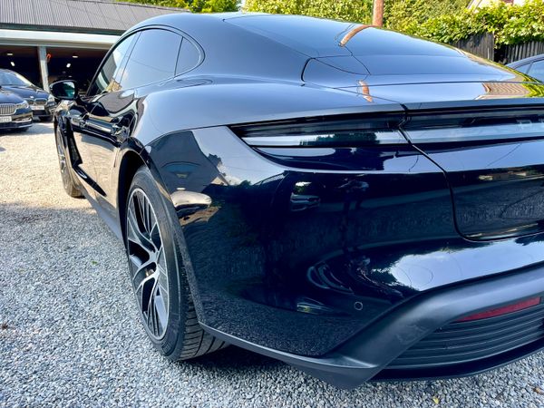 Porsche Taycan 4S AWD 365622127