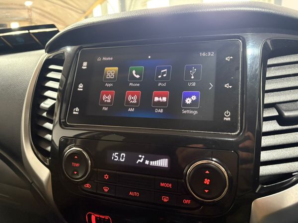 18 Mitsubishi L200 Intense 2.5 178 Bhp Crew Cab 365623388
