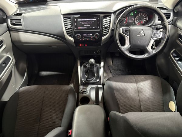 18 Mitsubishi L200 Intense 2.5 178 Bhp Crew Cab 365623382