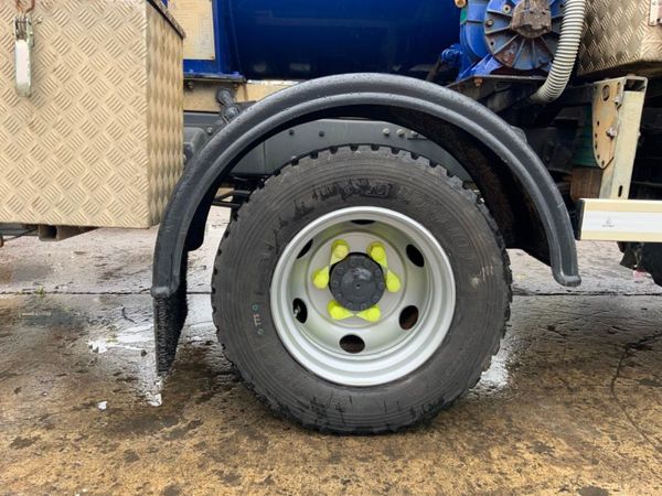 2016 DAF LF180 PORTALOO VACUUM TANKER...2420 365644519