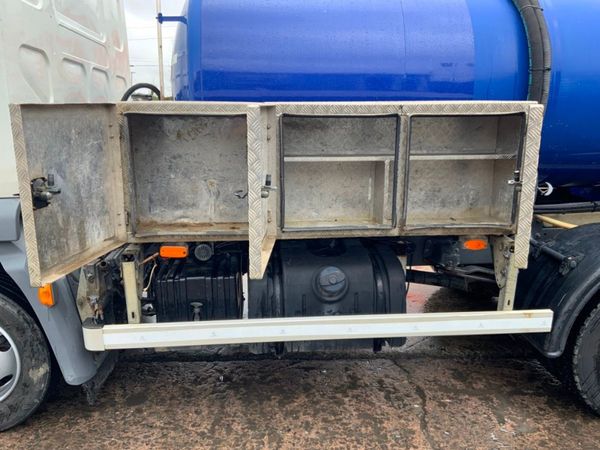 2016 DAF LF180 PORTALOO VACUUM TANKER...2420 365644513