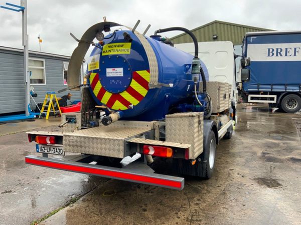 2016 DAF LF180 PORTALOO VACUUM TANKER...2420 365644522