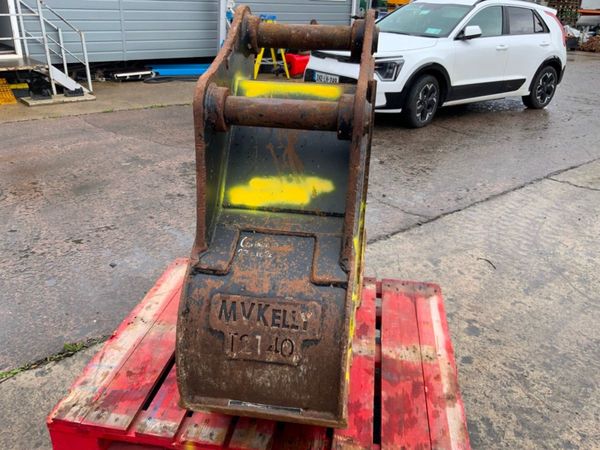 18" HILL DIGGING BUCKET....65mm PINS......1431t. 365649939