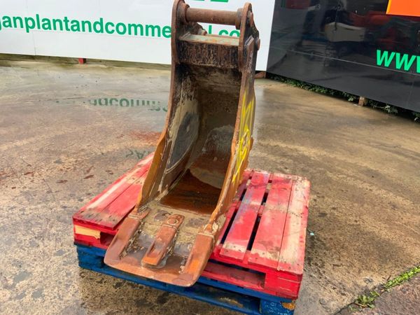 18" HILL DIGGING BUCKET....65mm PINS......1431t. 365649947