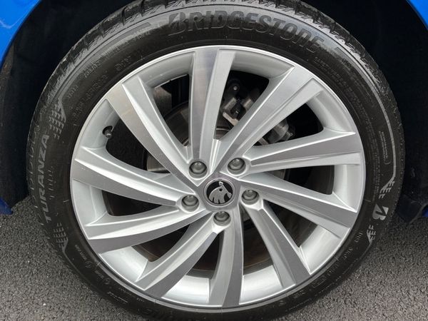 Skoda Octavia 2.0 Tdi Style Edition only 15000kms 365658540