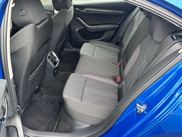 Skoda Octavia 2.0 Tdi Style Edition only 15000kms 365658636