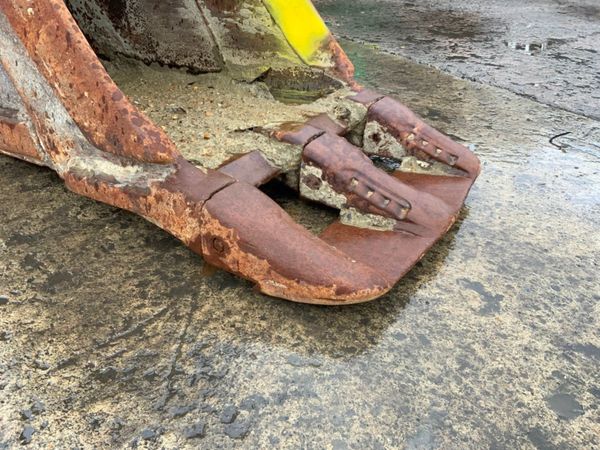 24" RHINOX DIGGING BUCKET.....80mm PINS....351.. 365650020