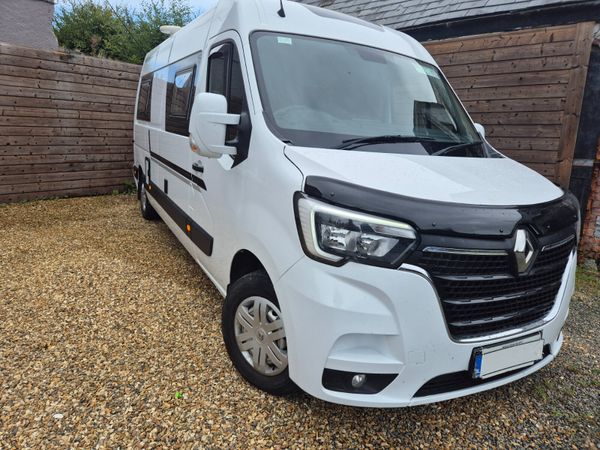 Renault Master Campervan 2021 365650569