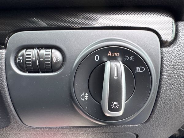 Volkswagen Golf 2013 Trend Line Auto Low Mileage 365662971