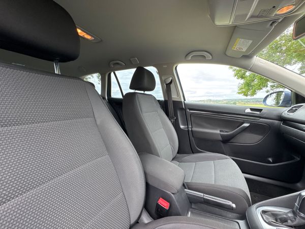 Volkswagen Golf 2013 Trend Line Auto Low Mileage 365663070