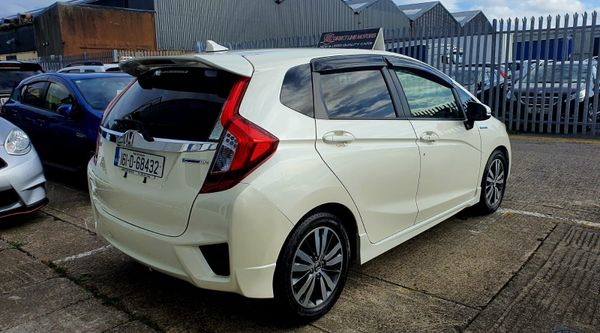 2016 Honda Fit Hybrid | S Package 365678923