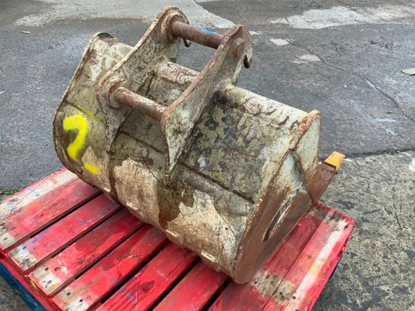 36" GEITH DIGGING BUCKET......45mm PINS....268-36. 365671586