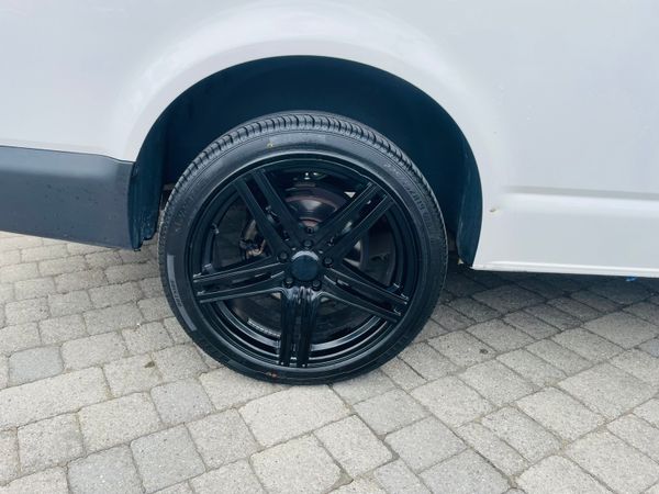 2017 VOLKSWAGEN TRANSPORTER 2.0 TDI VAN 365720966