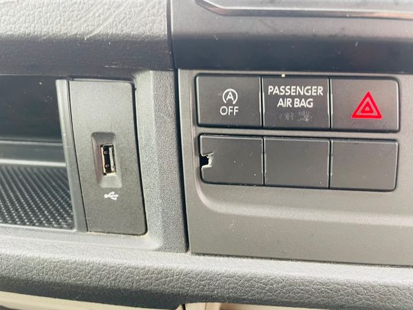 2017 VOLKSWAGEN TRANSPORTER 2.0 TDI VAN 365720972