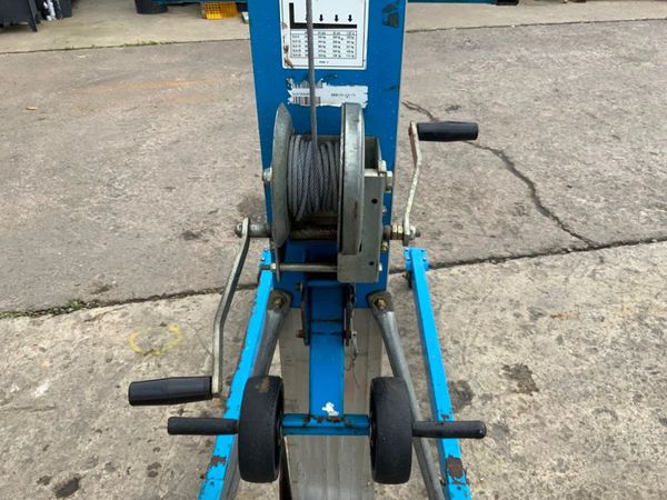 2013 GENIE SLA-15 MATERIAL HOIST / LIFT.......907 365731062