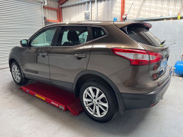 Nissan Qashqai 2015 365740648