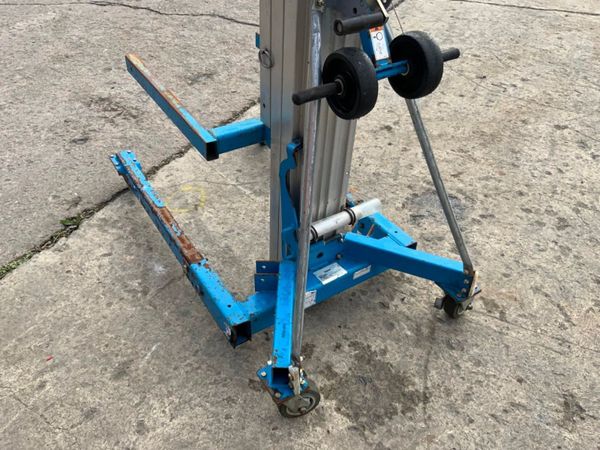 2019 GENIE Sla - 10 MATERIAL LIFT / HOIST....906. 365742384