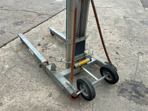 2015 SUMNER 2020 MANUAL MATERIAL HOIST...920. 365758203