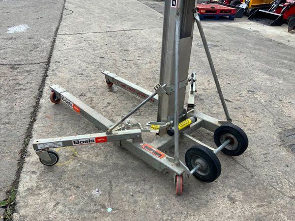 2017 SUMNER 2124 MATERIAL HOIST.......913t. 365759909