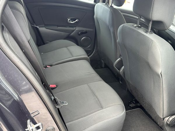 Renault Megane 2013 dci estate 365752103