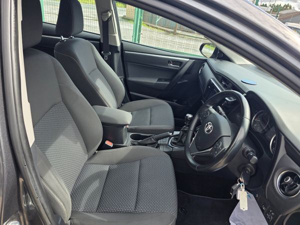 Toyota Corolla 2017 Luna Petrol 365761023