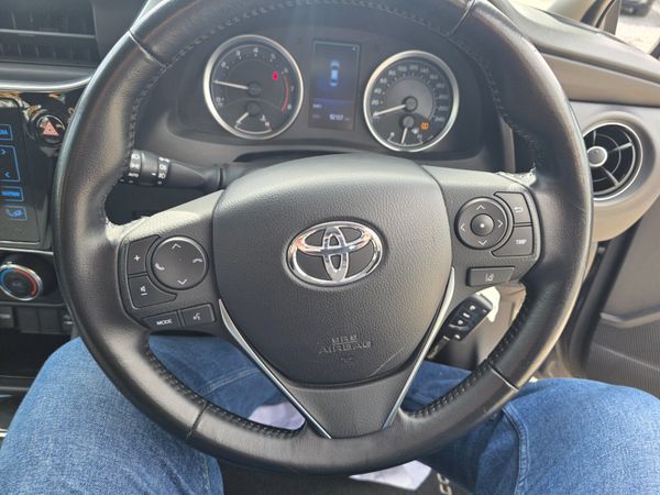 Toyota Corolla 2017 Luna Petrol 365761030