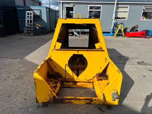 Generator 365770330