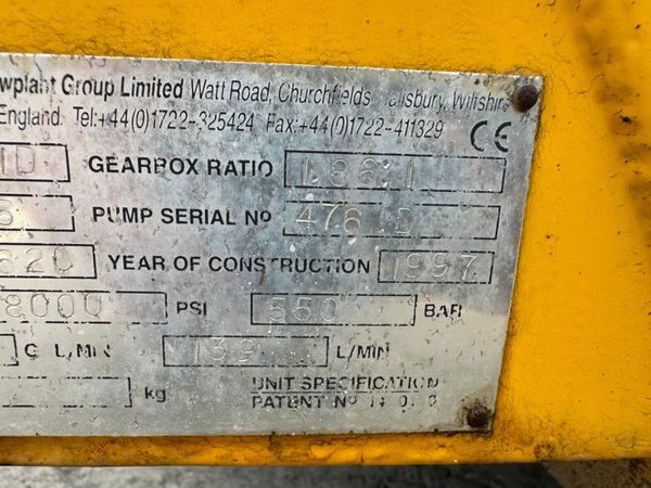 Generator 365770344