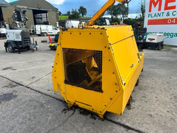 Generator 365770341
