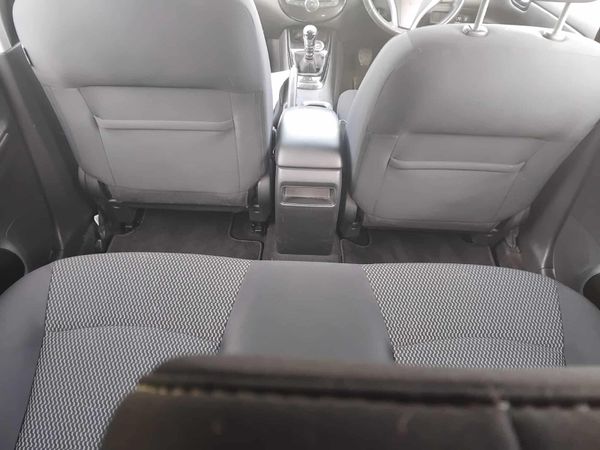 Nissan Pulsar 2016 365770788