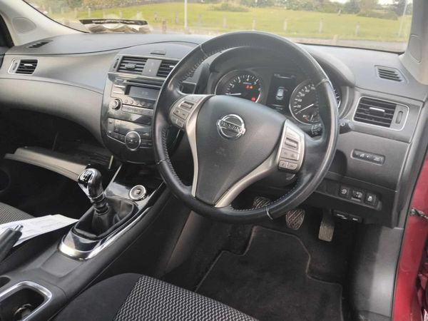 Nissan Pulsar 2016 365770792