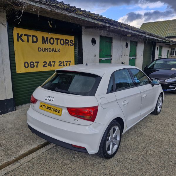 Audi A1 2017 365773136