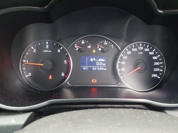 141 KIA CARENS... 7 SEATS... 365791076