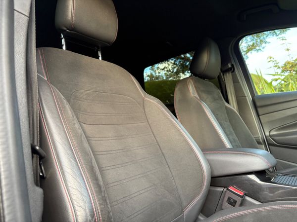 SUPER RARE PETROL ST-LINE KUGA 365793239