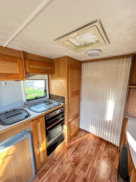 ✨STUNNING COMPASS CORONA 4 BERTH FIXED BED✨ 365810136