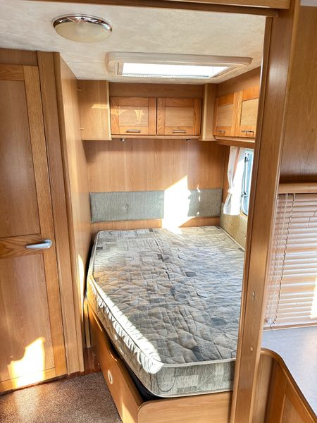 ✨STUNNING COMPASS CORONA 4 BERTH FIXED BED✨ 365810141