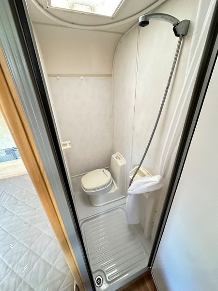 ✨STUNNING SPRITE ALPINE 4 BERTH FIXED BED✨ 365810167