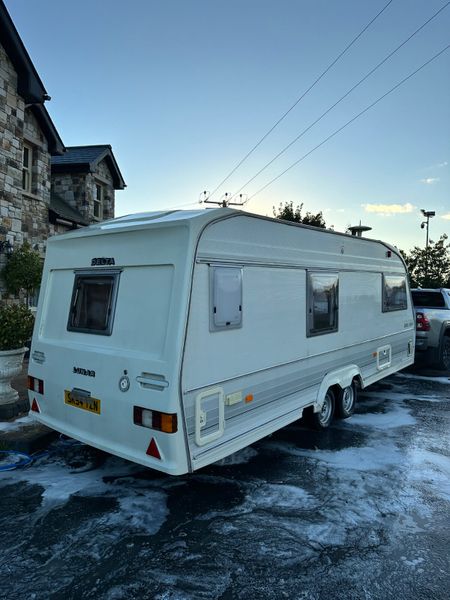 ✨BARGAIN LUNAR DELTA 4 BERTH✨ 365810224