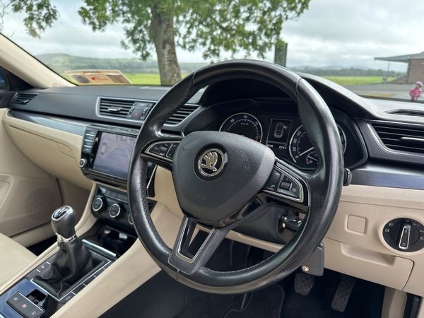 Skoda Superb 2016 TDI 2.0 Style 365839093