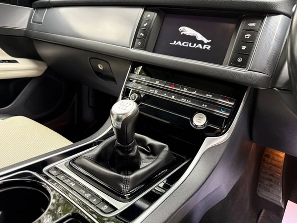Jaguar XF 2018 R Sport Stunning Car 365877745