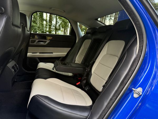Jaguar XF 2018 R Sport Stunning Car 365877756