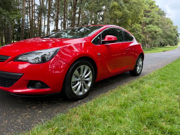 Opel Astra 2012 2.0 Diesel SRI 365939949