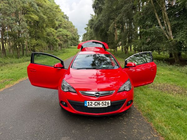 Opel Astra 2012 2.0 Diesel SRI 365939965