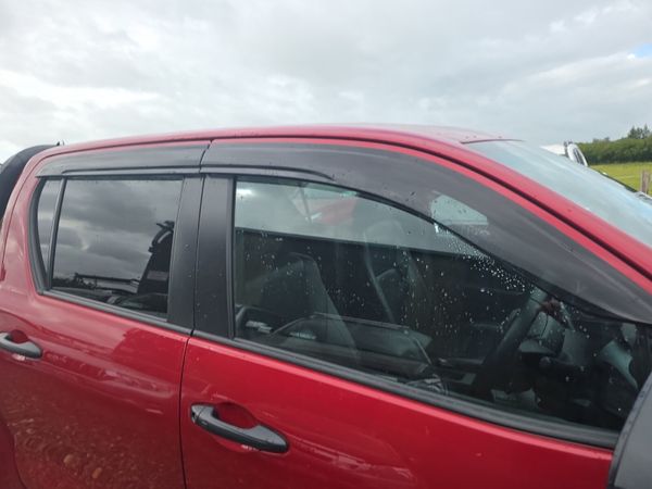 Toyota Hilux 2.8 D4D Invincible X Auto 365949801