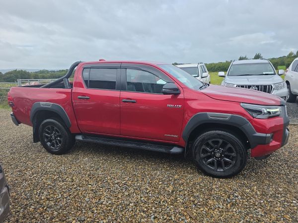 Toyota Hilux 2.8 D4D Invincible X Auto 365949819