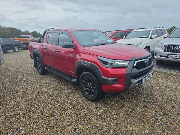 Toyota Hilux 2.8 D4D Invincible X Auto 365949813