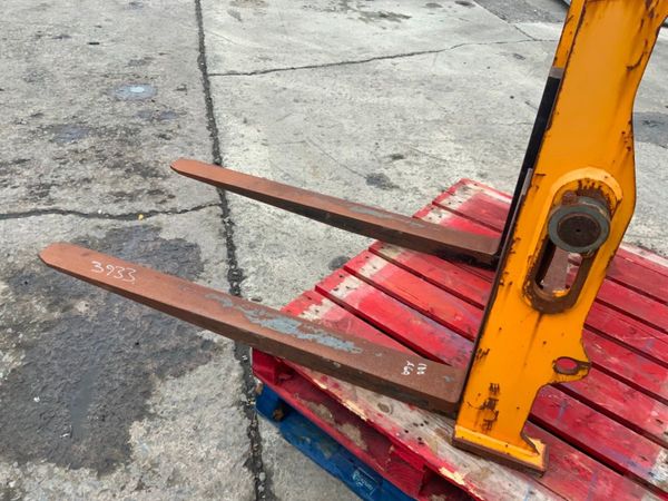JCB TELEPORTER FORK CARRIAGE.......3933. 365956425