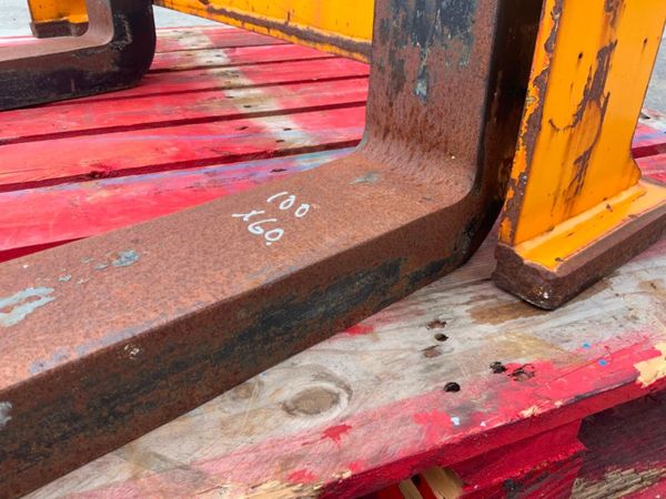 JCB TELEPORTER FORK CARRIAGE.......3933. 365956427