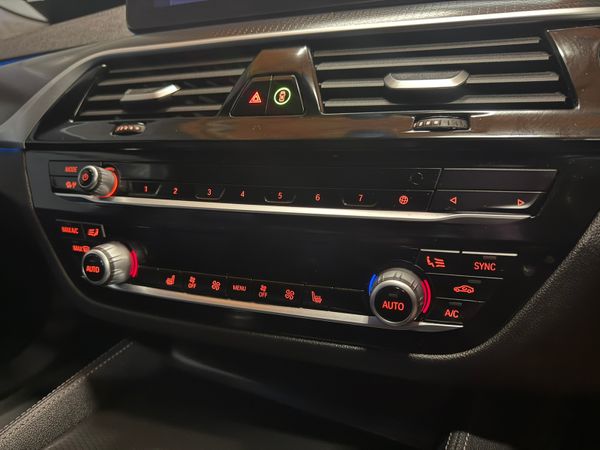 BMW 530E M-Sport Plus ** V Low Klms ** 365959809