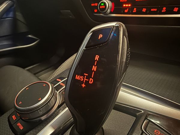 BMW 530E M-Sport Plus ** V Low Klms ** 365959811